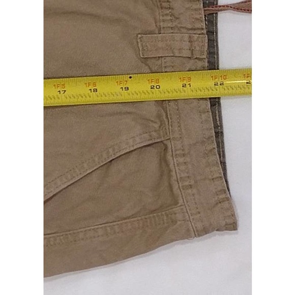 Old Mill cargo shorts 40" waist khaki tan mid length at the knee 100% cotton - Picture 6 of 6